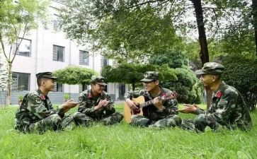 士官留队的申请书8篇