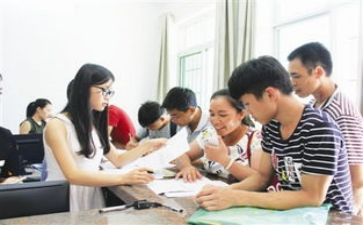 申请助学申请书的模板推荐7篇
